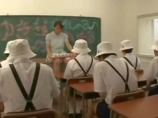 Japoneze klasë argëtim film