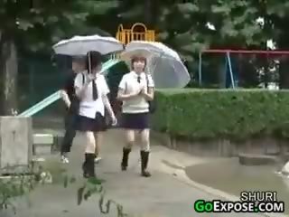 Japonais adolescent culottes